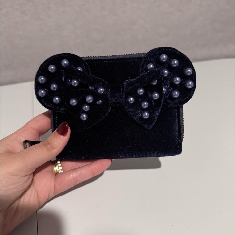 Loungefly Disney Minnie Mouse Velvet Pearl Ears Zip Wallet — BoxLunch Exclusive